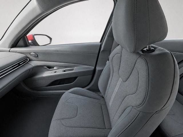 Used 2021 Hyundai Elantra SE FWD image 16
