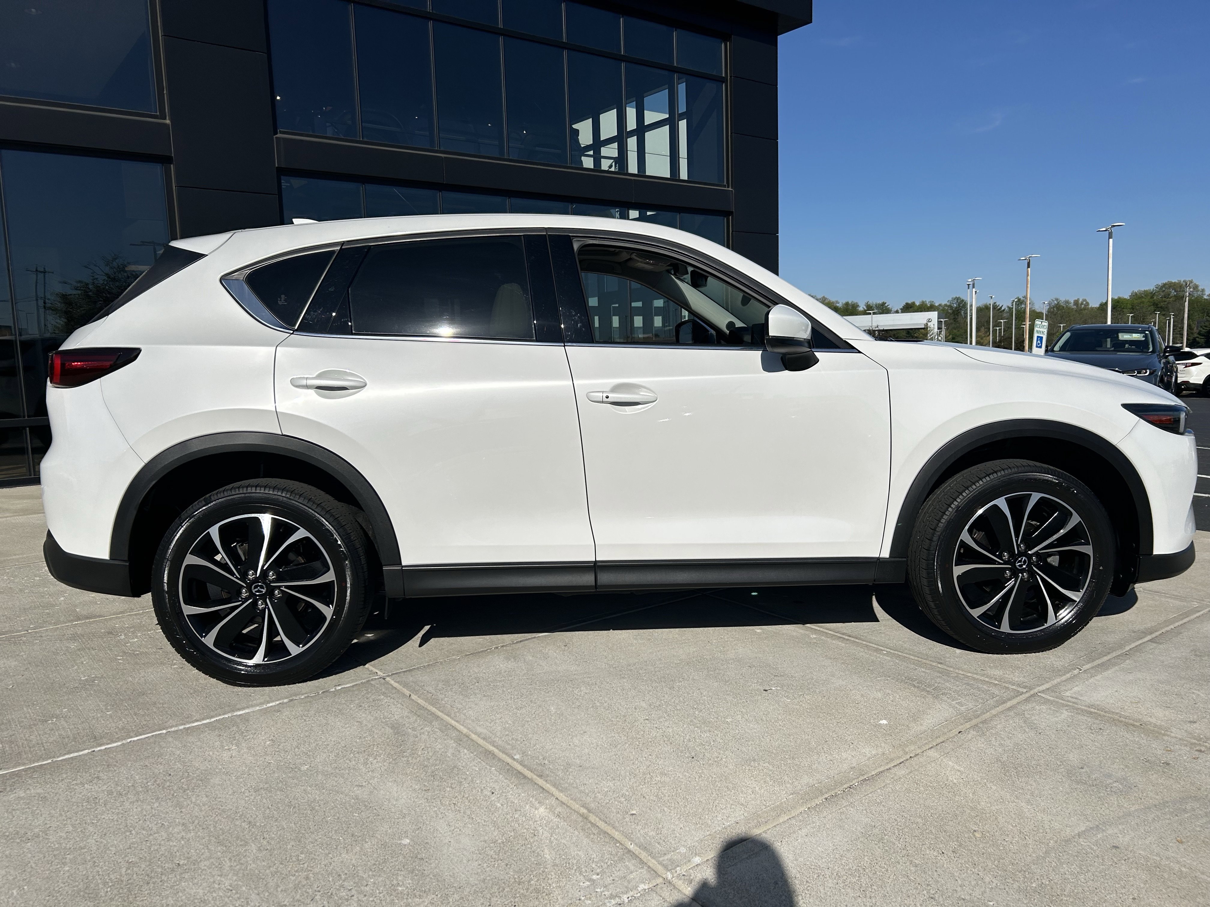 Certified 2023 MAZDA CX-5 AWD 2.5 S w/ Premium Plus Pkg image 8