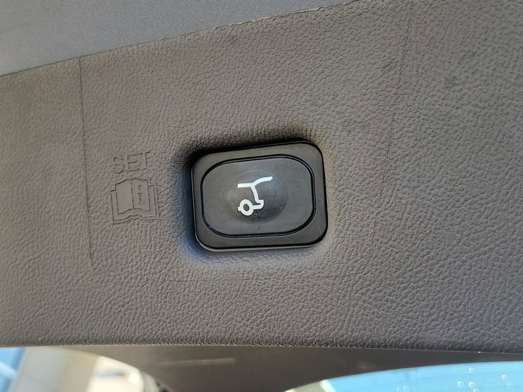 Used 2023 Lincoln Nautilus AWD w/ Premium Package image 17