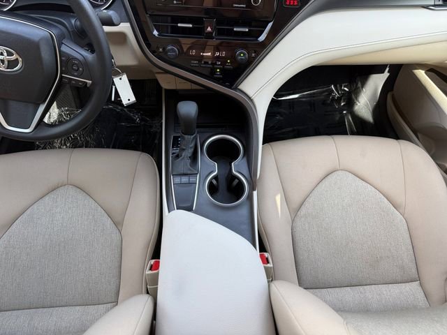 Used 2024 Toyota Camry LE FWD image 5
