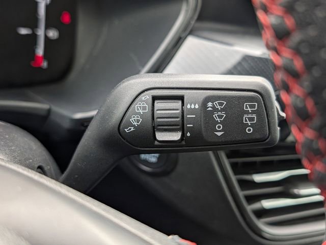 Used 2025 Ford Escape ST-Line AWD/4WD image 23