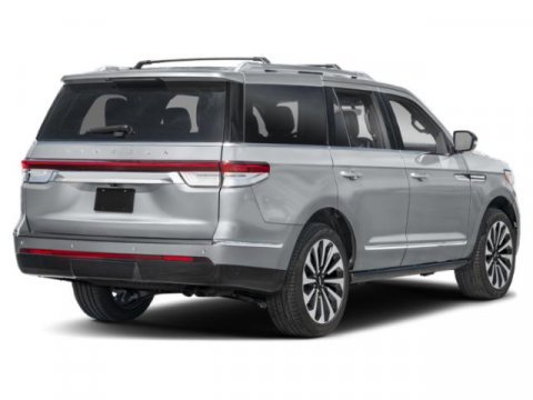 Used 2023 Lincoln Navigator Reserve image 2