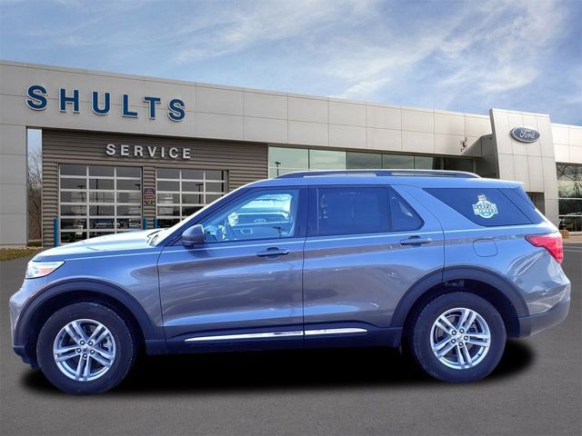 Certified 2023 Ford Explorer XLT image 2