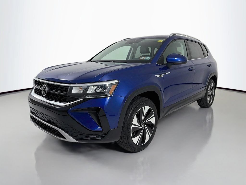 Used 2024 Volkswagen Taos SE AWD/4WD image 3