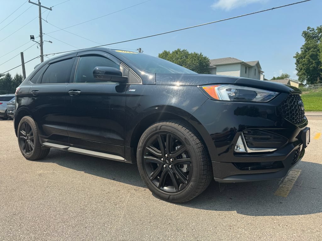 Used 2023 Ford Edge ST-Line w/ Class II Trailer Tow Package AWD/4WD image 3