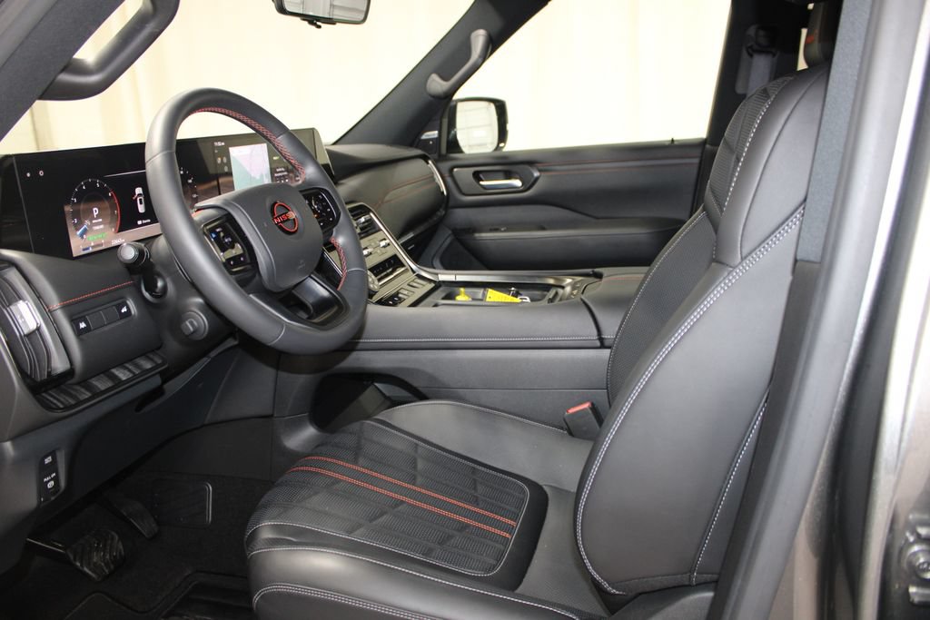 Used 2025 Nissan Armada PRO-4X AWD/4WD image 13