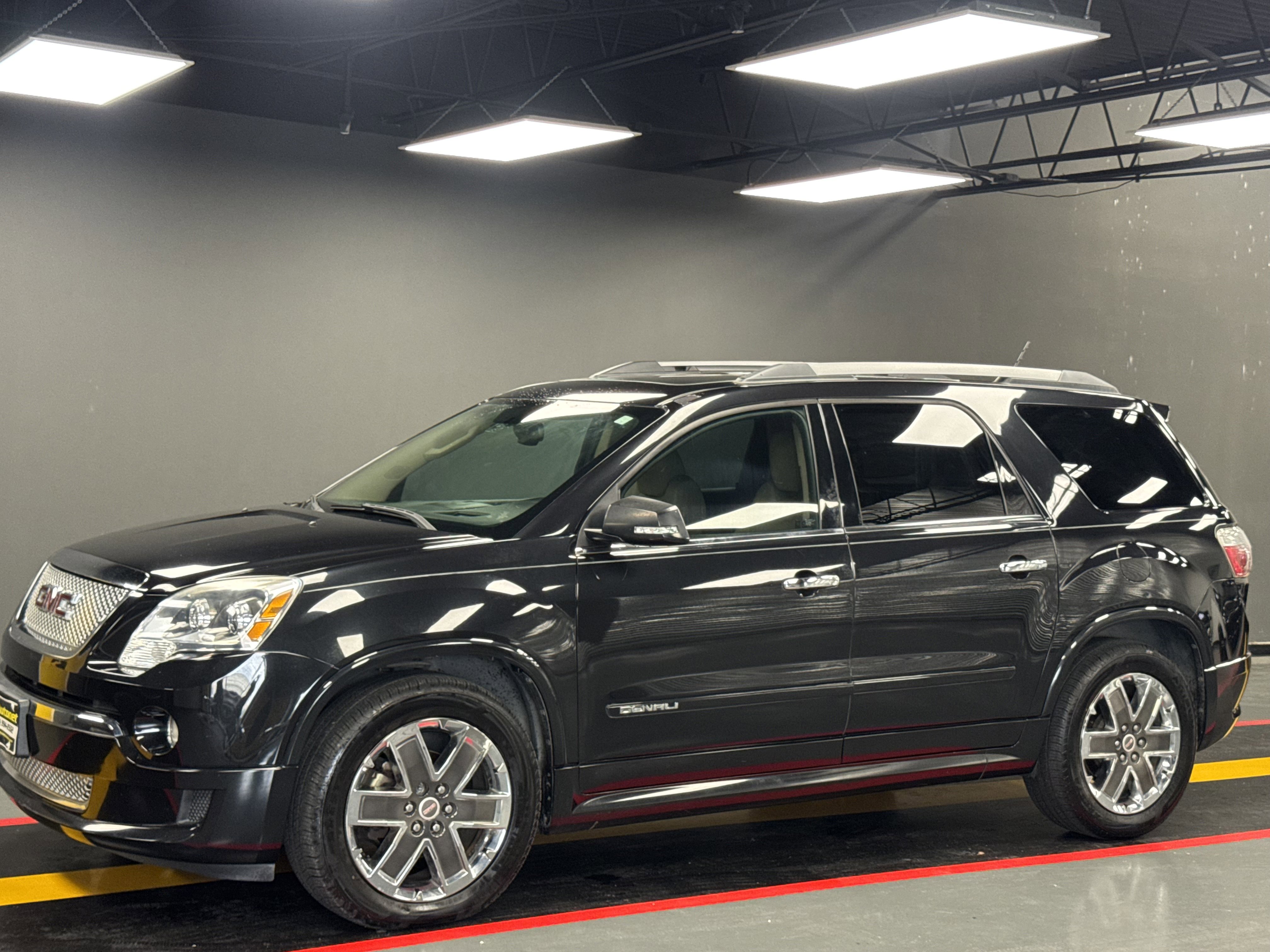 Used 2012 GMC Acadia Denali FWD image 1