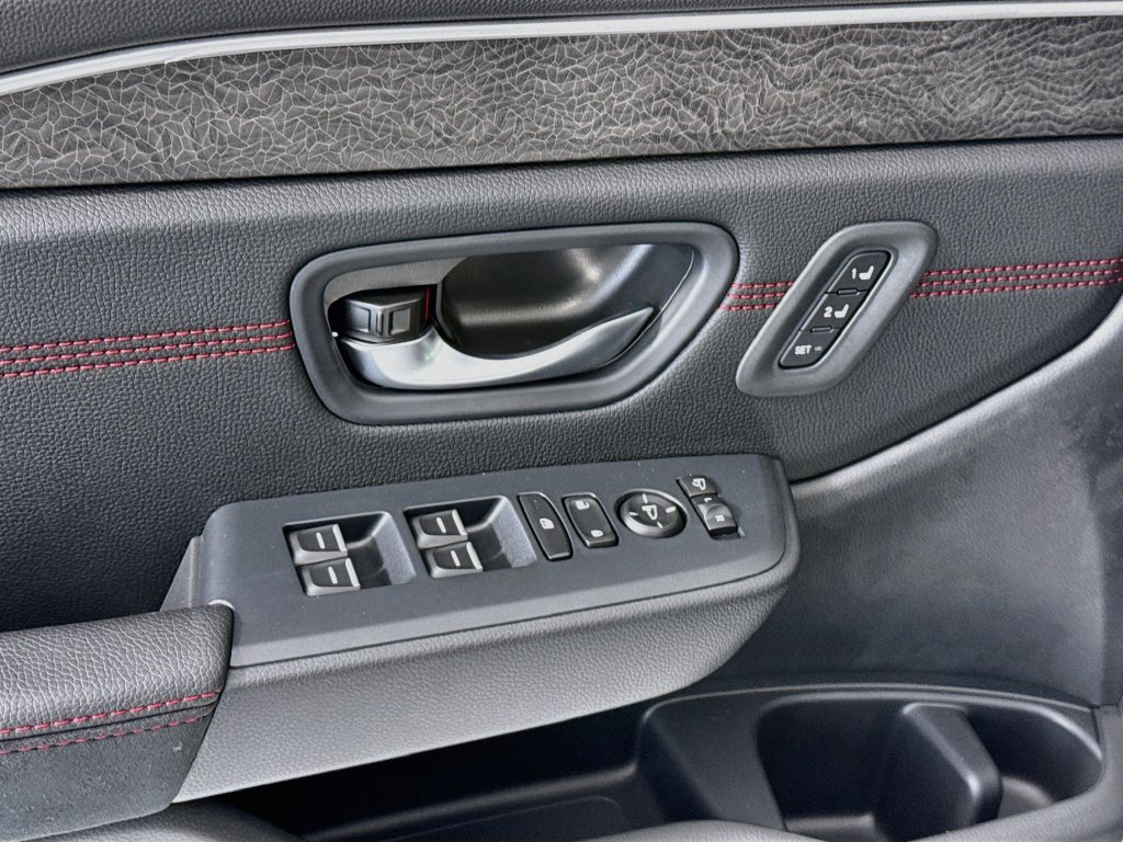 New 2026 Honda Pilot Black Edition image 24