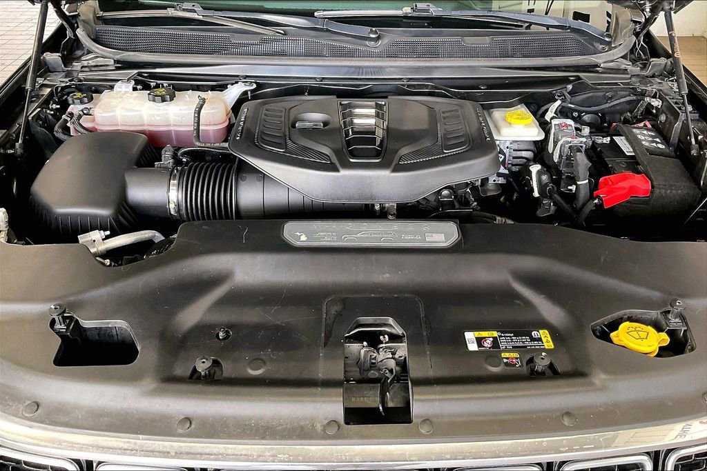 Used 2024 Jeep Wagoneer Series III image 30