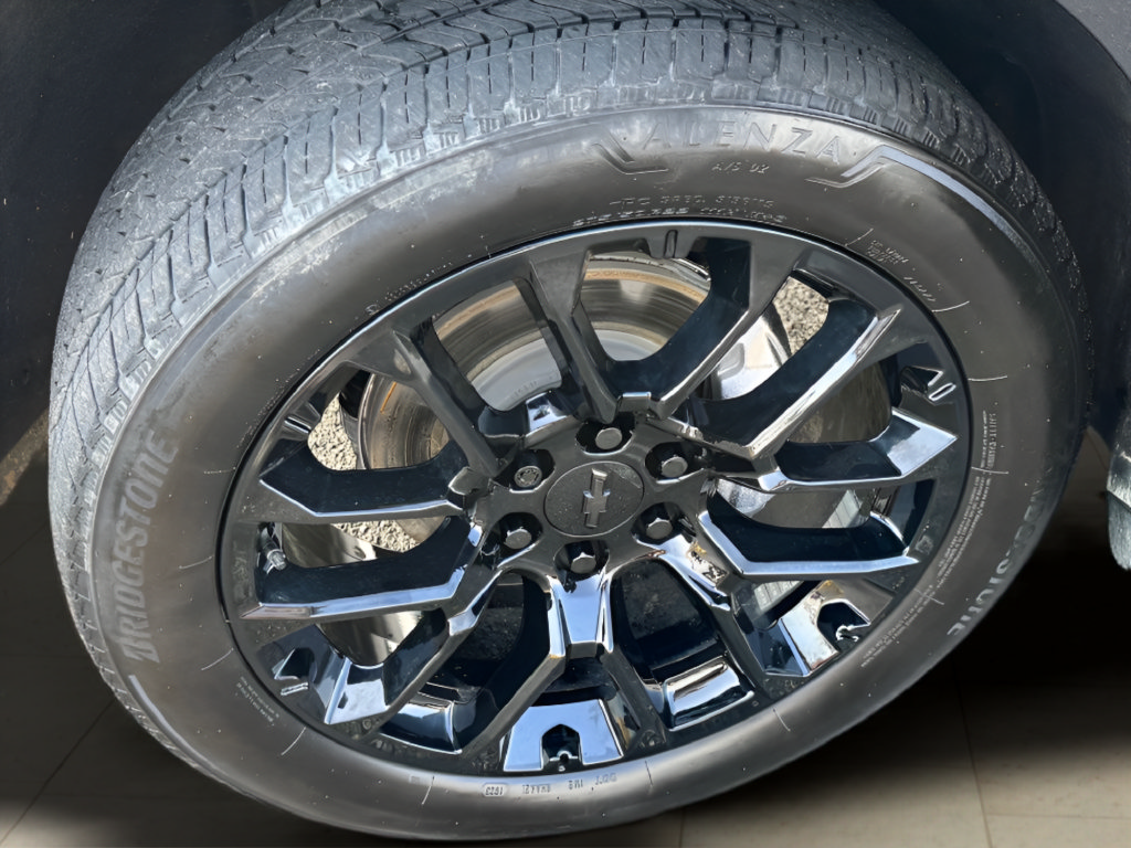 Used 2024 Chevrolet Tahoe High Country AWD/4WD image 44