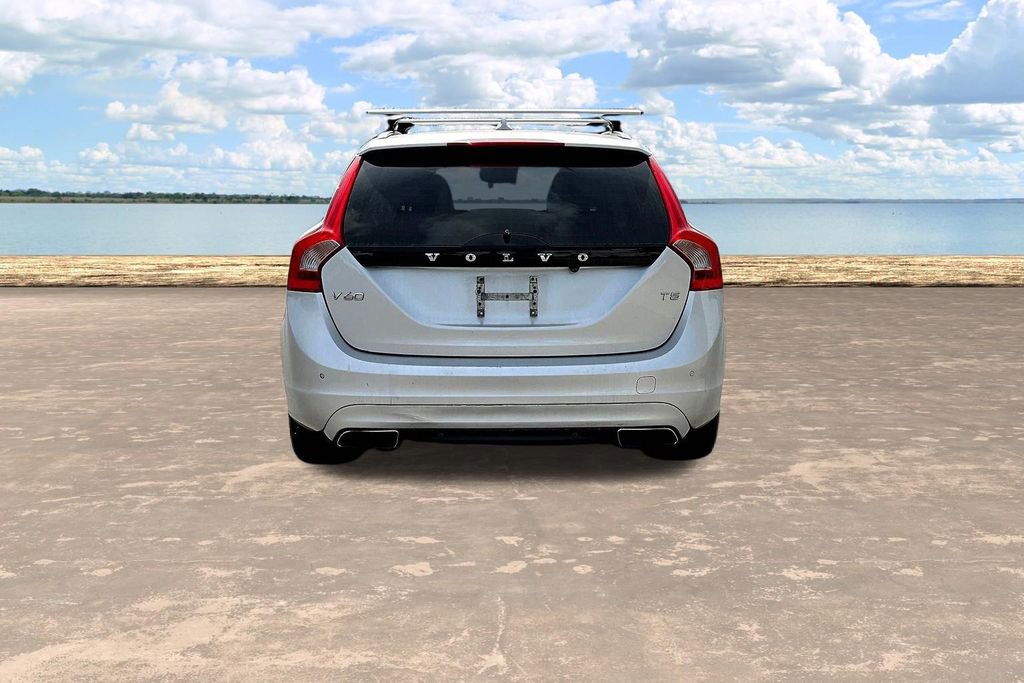 Used 2015 Volvo V60 T5 Premier FWD image 12
