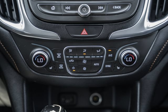 Used 2018 Chevrolet Equinox Premier FWD image 25