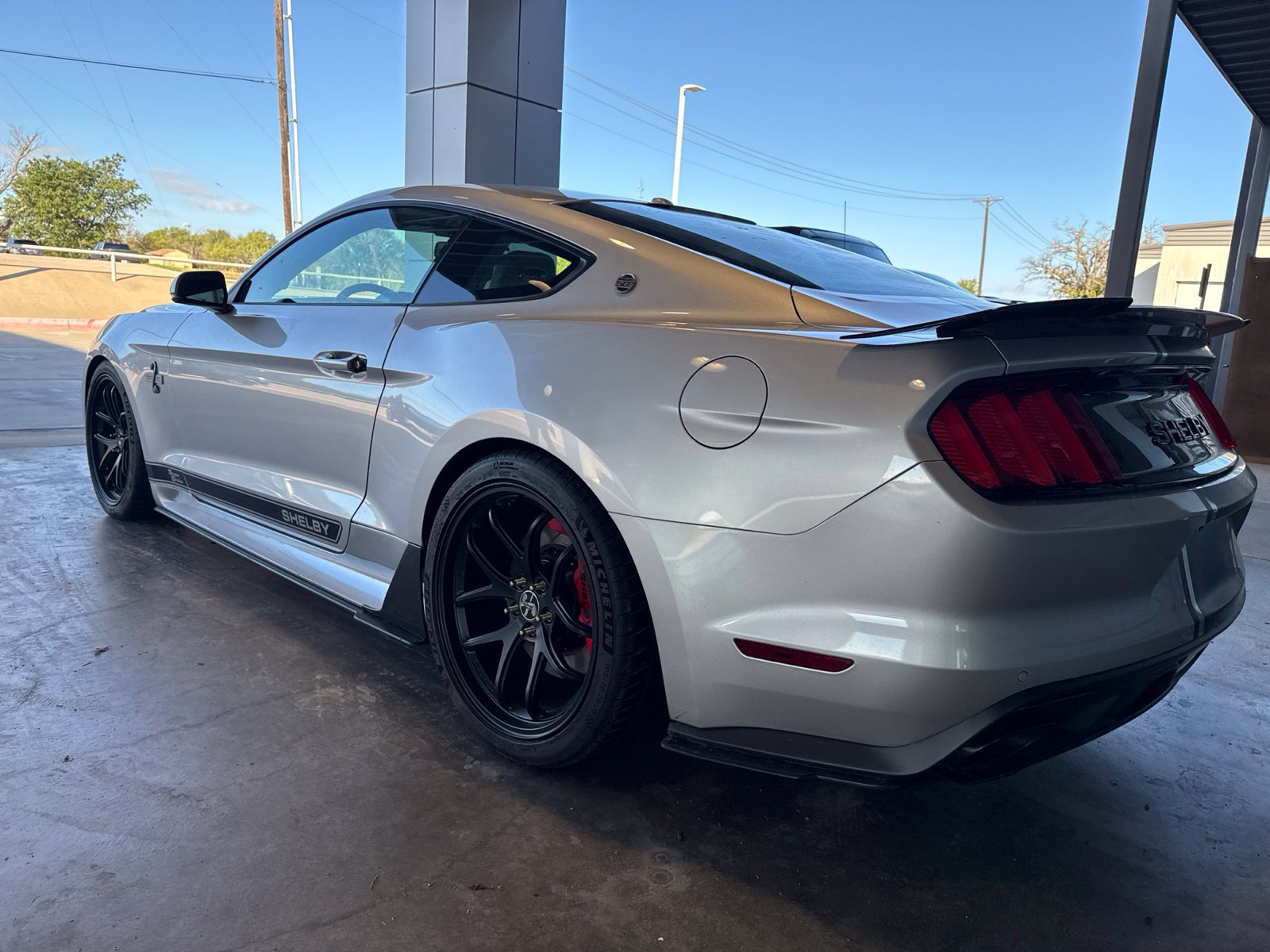 Used 2017 Ford Mustang GT Premium w/ Equipment Group 401A RWD image 5