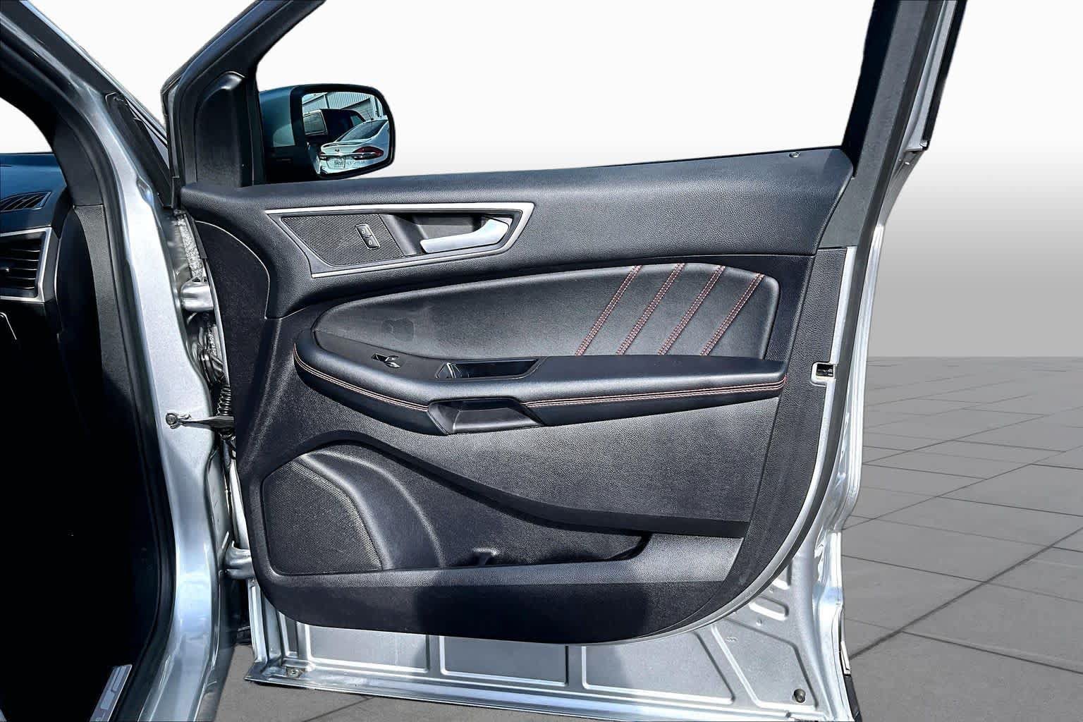 Used 2020 Ford Edge ST-Line FWD image 23