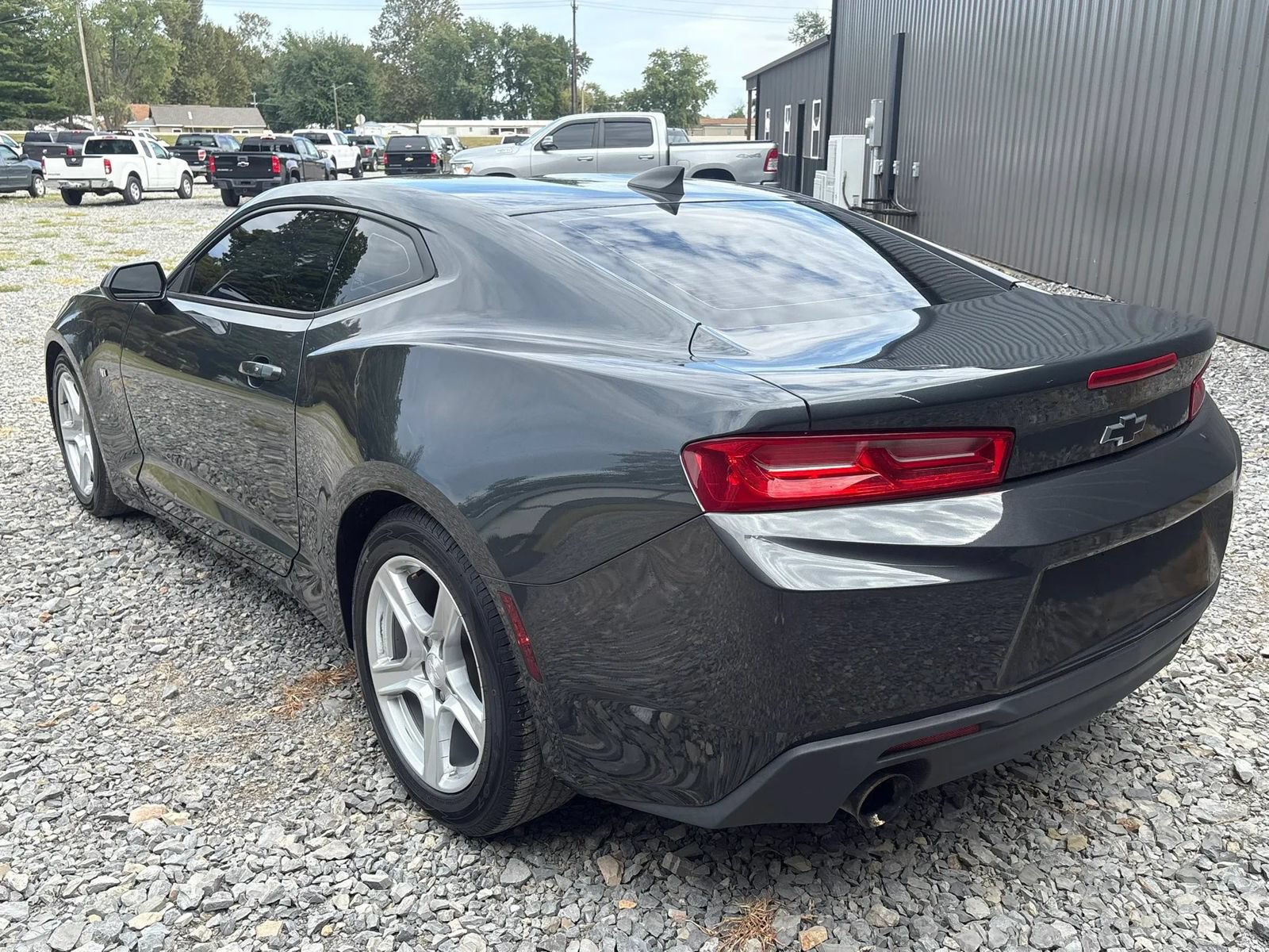 Used 2018 Chevrolet Camaro LT RWD image 7