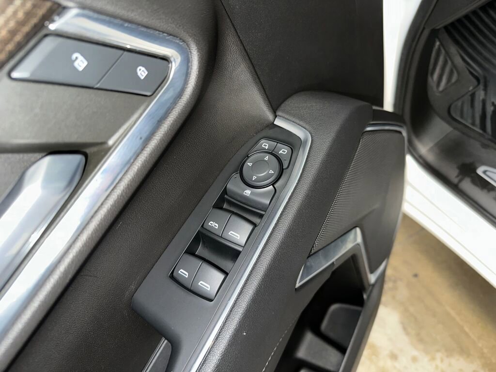 Used 2023 Chevrolet Silverado 1500 LT image 8