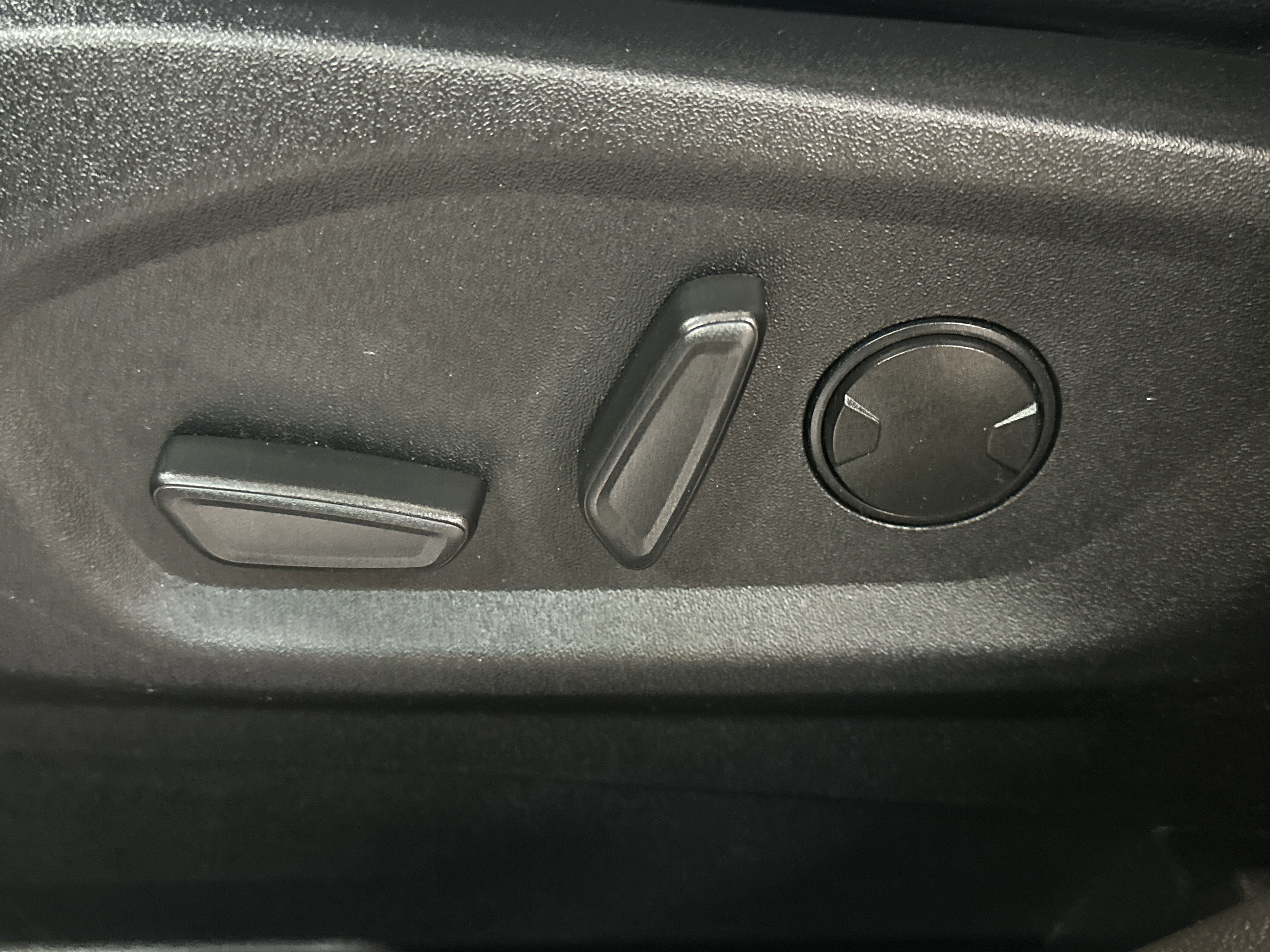 Used 2024 Ford Edge SEL w/ Convenience Package image 23