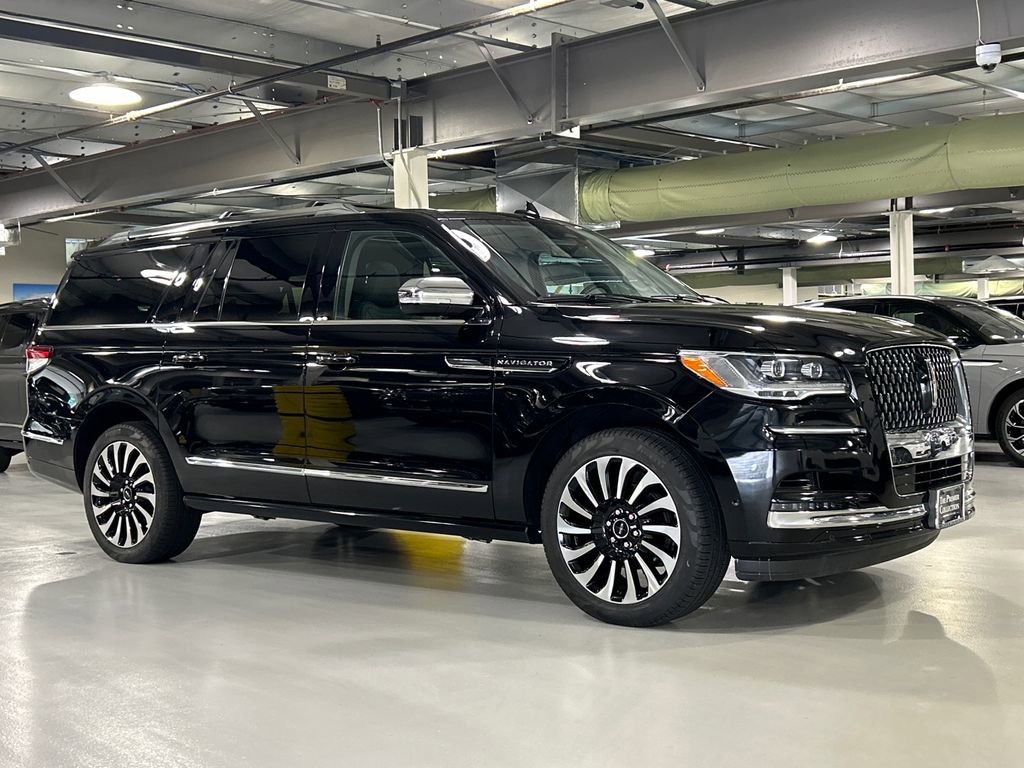 Used 2022 Lincoln Navigator L Black Label AWD/4WD image 1