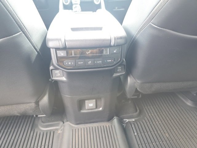 Used 2024 Toyota Grand Highlander Limited image 31