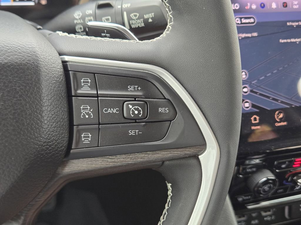 Used 2023 Jeep Grand Cherokee L Limited image 30