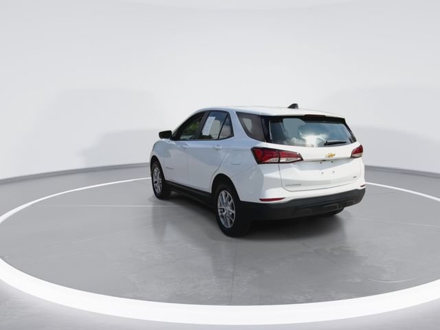 Used 2024 Chevrolet Equinox LS w/ Driver Confidence II Package AWD/4WD image 9