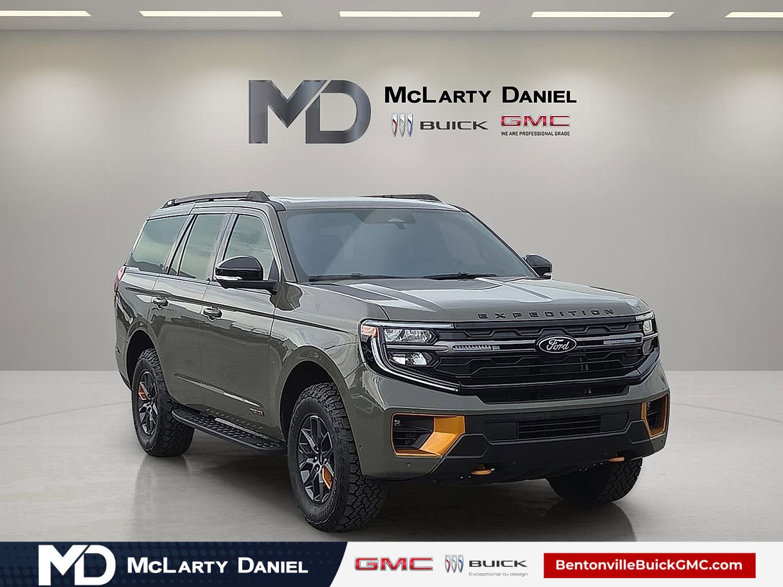 Used 2025 Ford Expedition Tremor AWD/4WD image 1