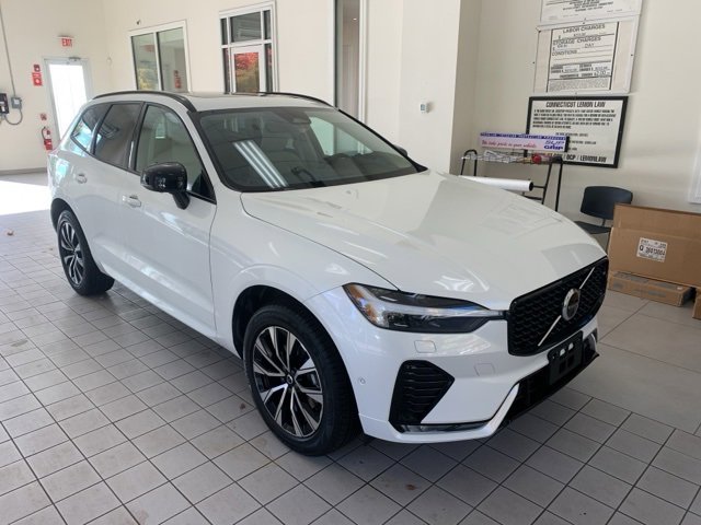 Certified 2023 Volvo XC60 B5 Plus w/ Protection Package Premier image 3