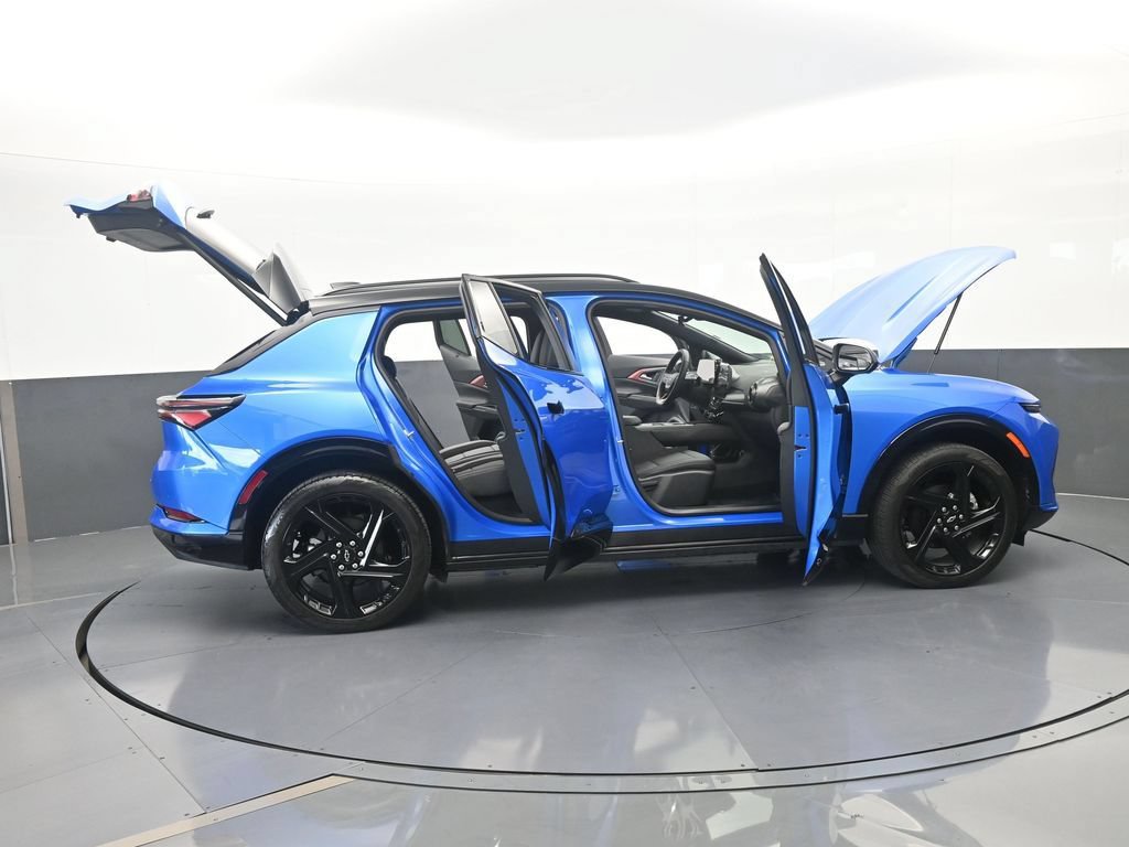 Used 2026 Chevrolet Equinox EV RS FWD image 76