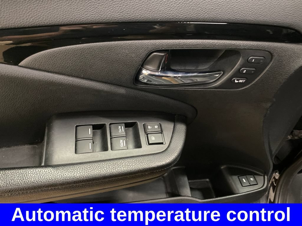 Used 2017 Honda Pilot Touring image 9