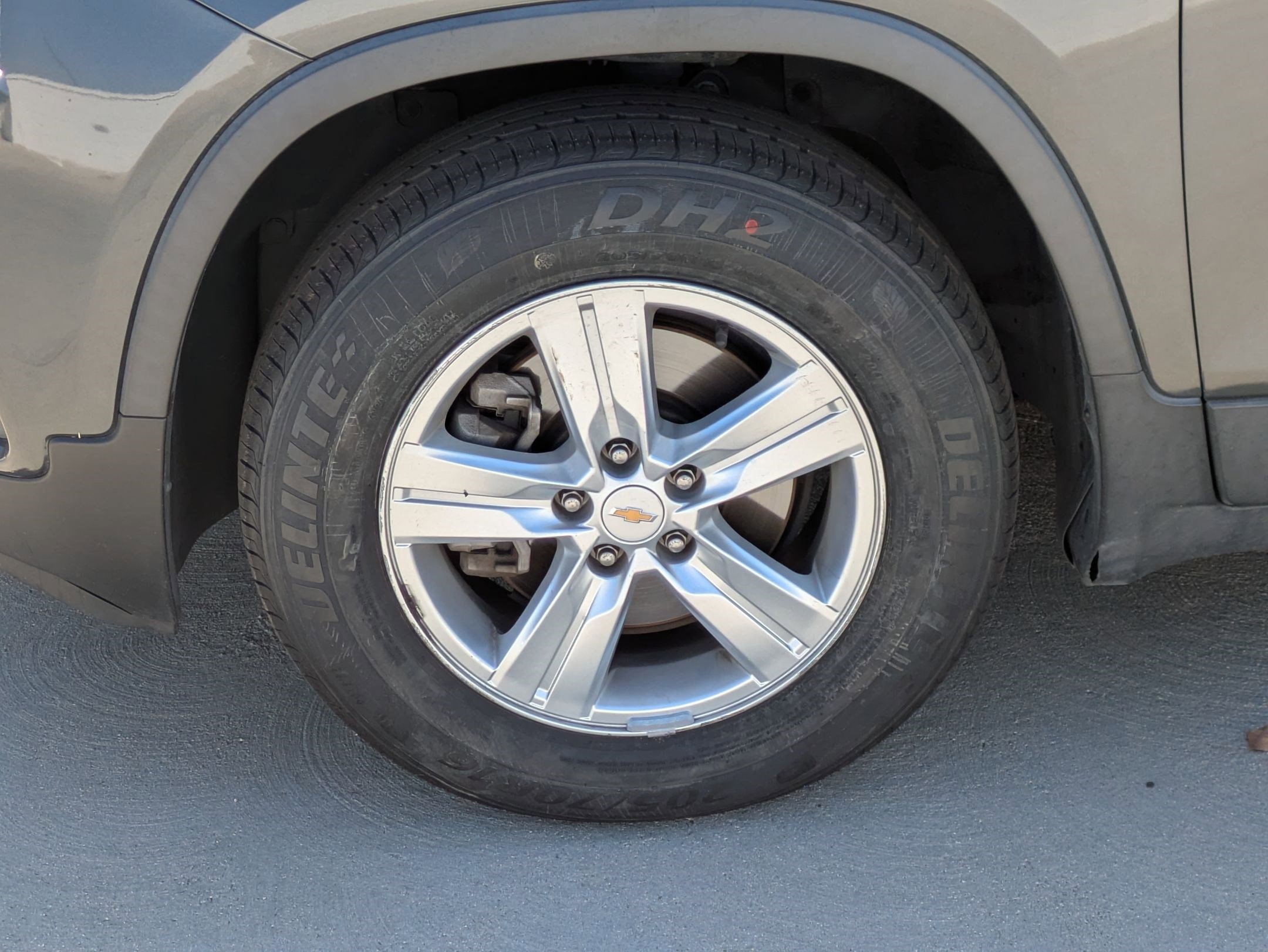 Used 2018 Chevrolet Trax LT w/ LT Convenience Package image 4