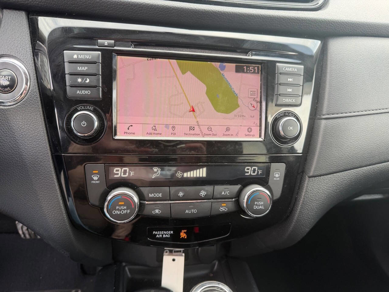 Used 2018 Nissan Rogue SV w/ Premium Package image 10