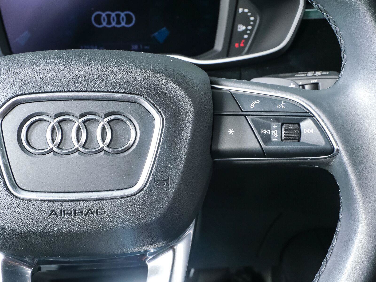 Used 2024 Audi Q3 2.0T Premium AWD/4WD image 11