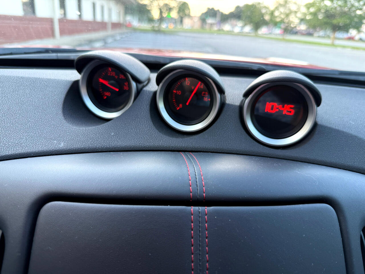 Used 2020 Nissan 370Z Coupe image 27
