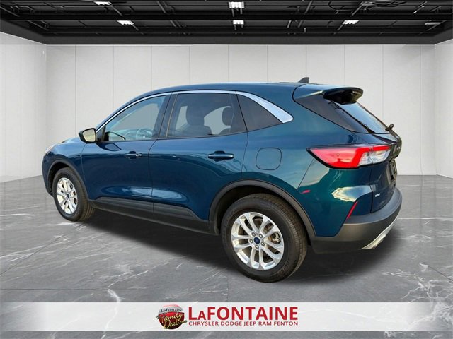 Used 2020 Ford Escape SE image 3