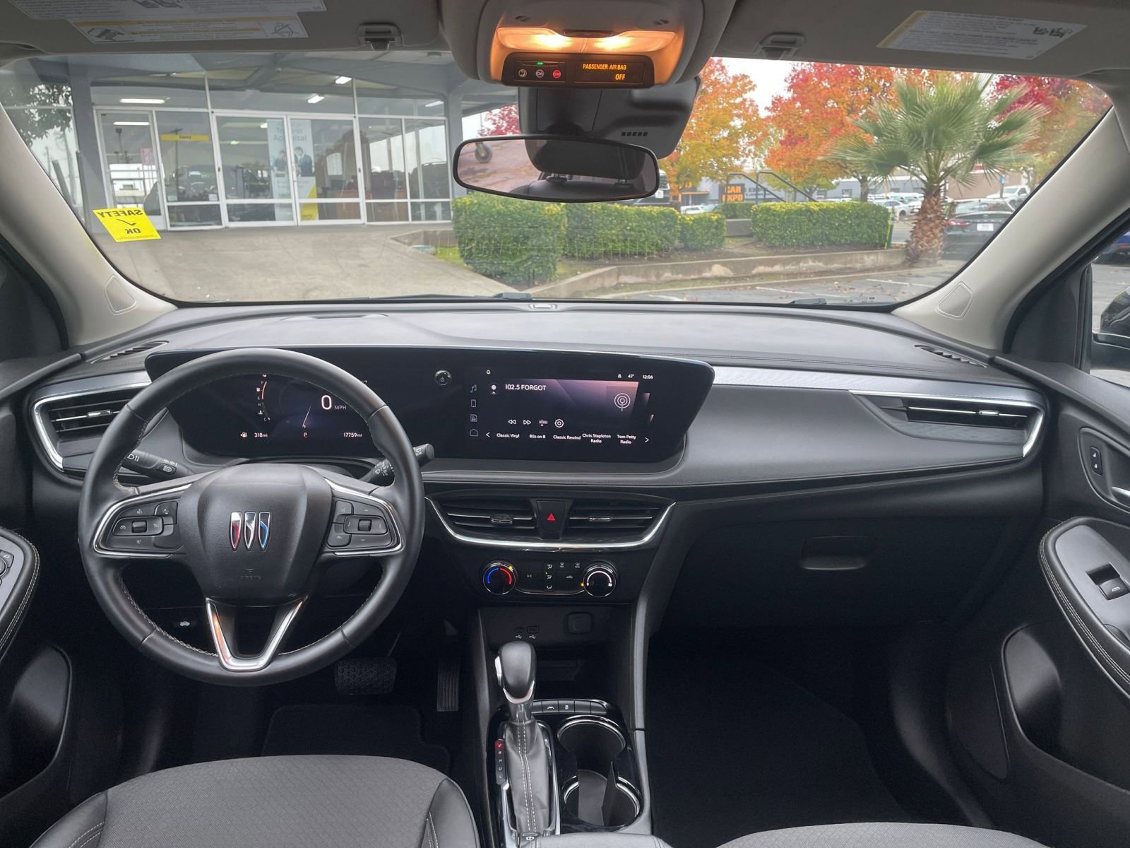 Used 2025 Buick Encore GX Preferred image 32