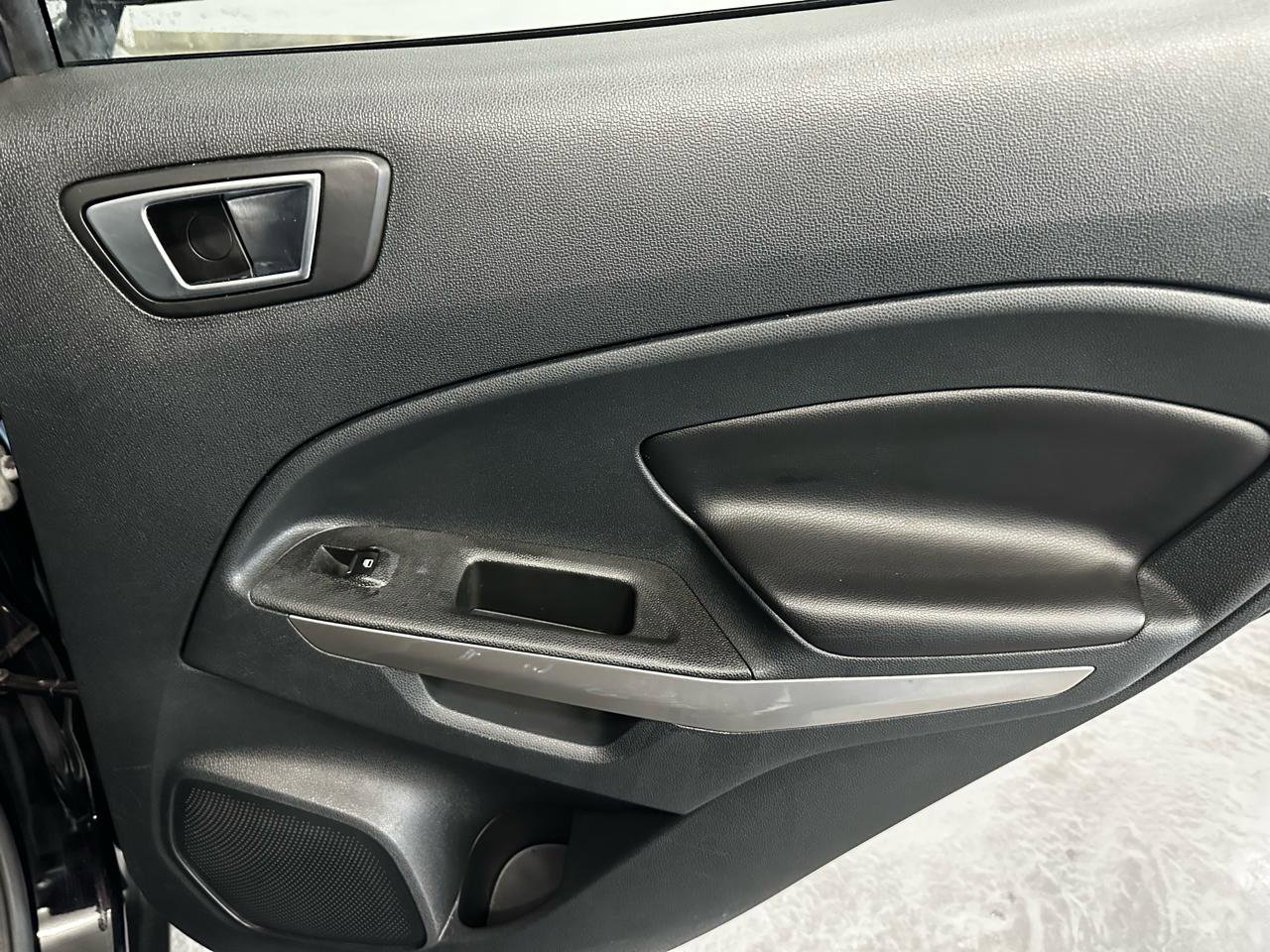 Used 2019 Ford EcoSport Titanium FWD image 13
