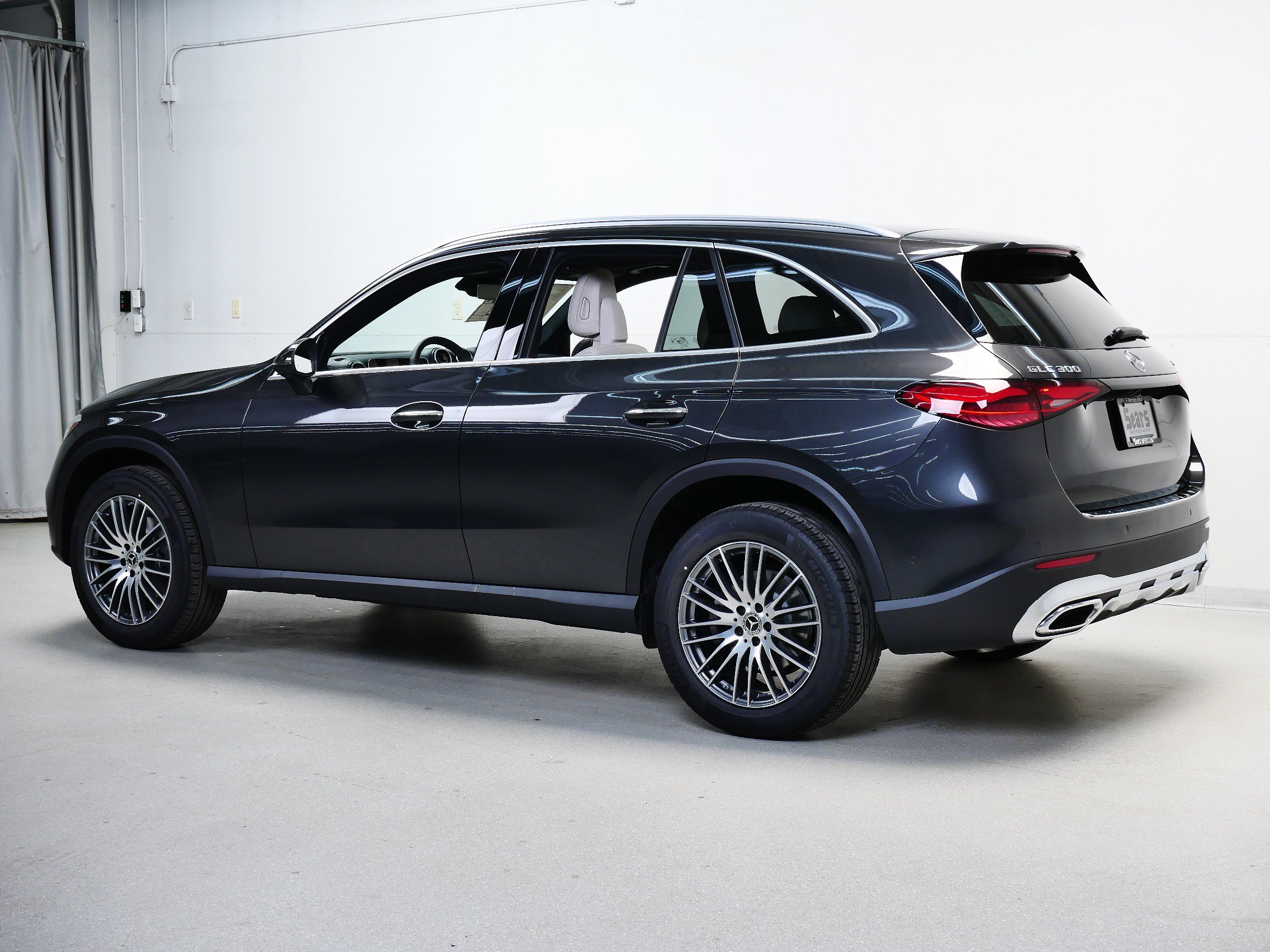 New 2026 Mercedes-Benz GLC 300 4MATIC image 6