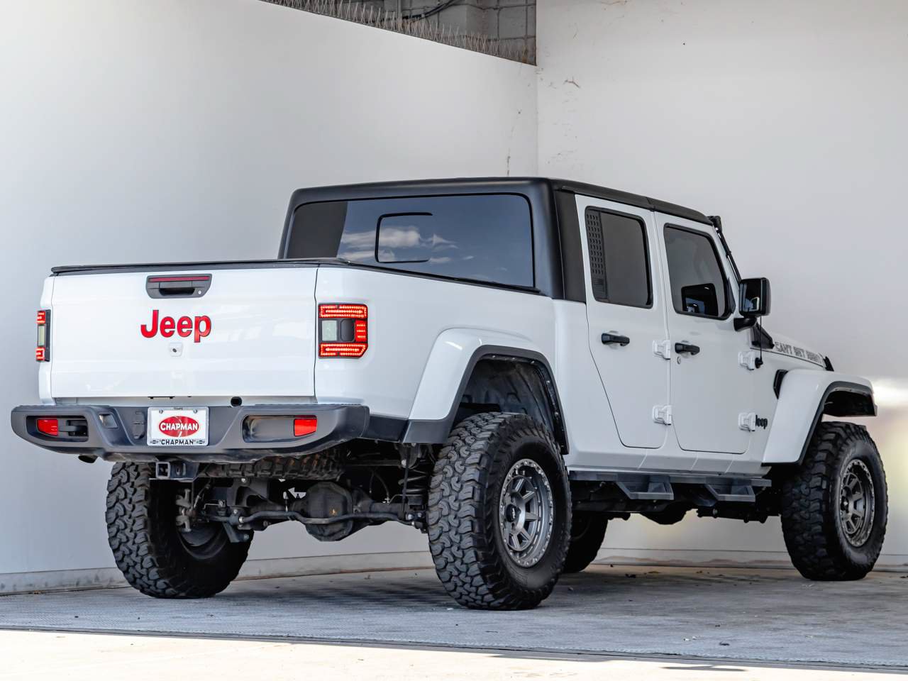 Used 2023 Jeep Gladiator Sport AWD/4WD image 5