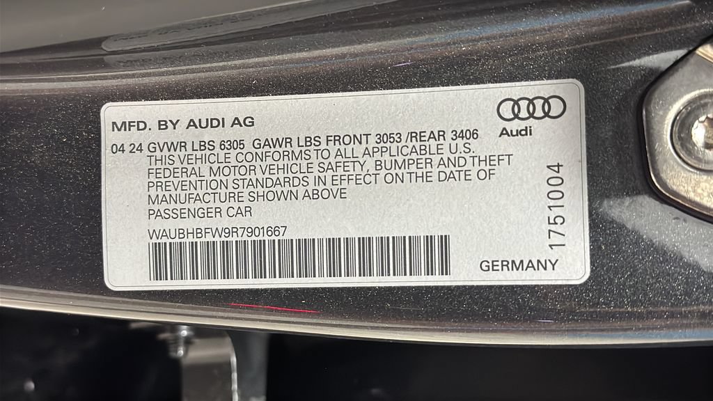 Used 2024 Audi RS e-tron GT w/ Carbon Performance Package AWD/4WD image 27