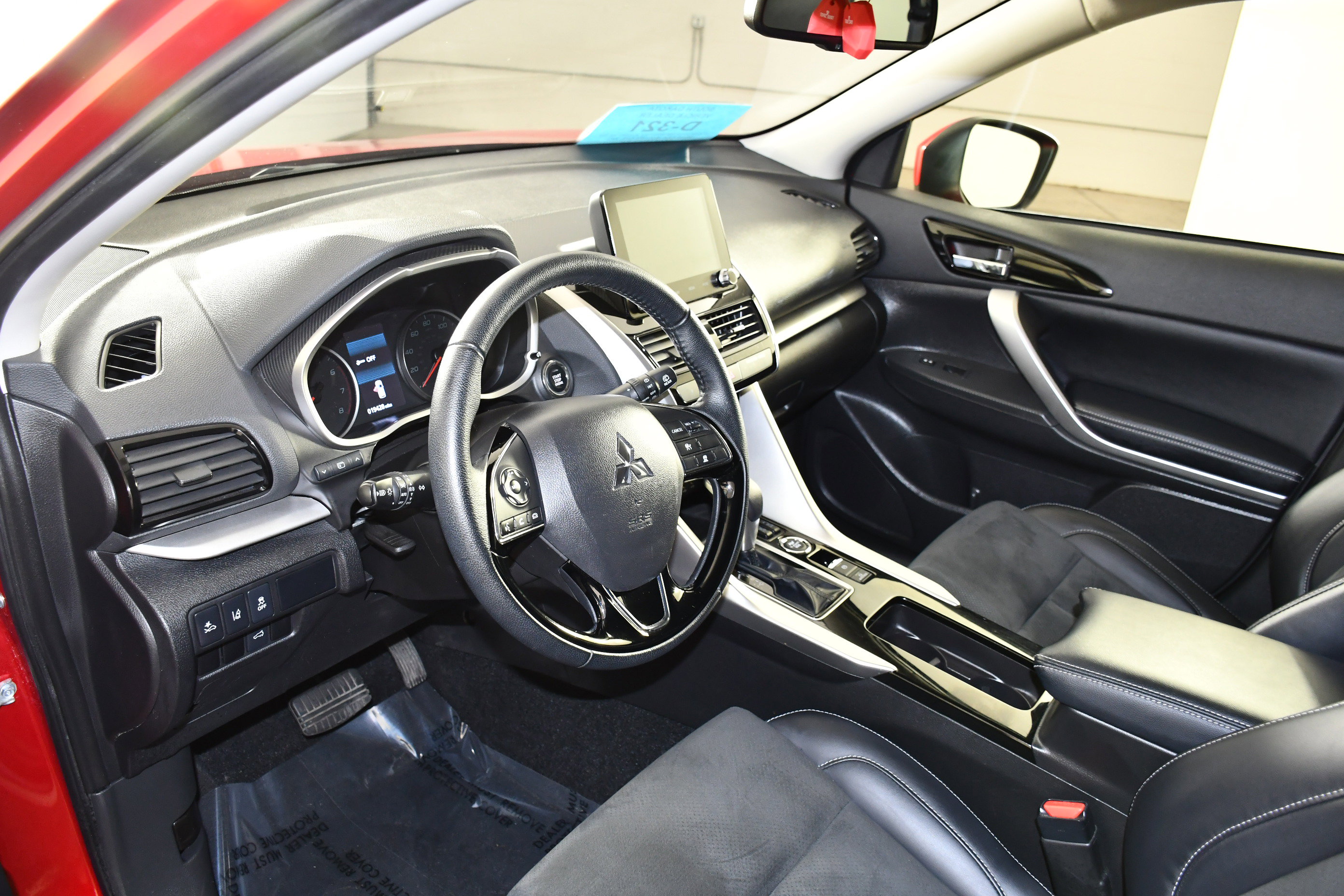Used 2024 Mitsubishi Eclipse Cross SE AWD/4WD image 2