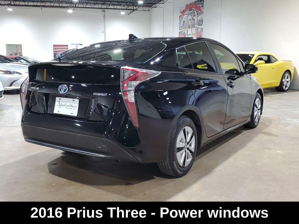 Used 2016 Toyota Prius Three image 10