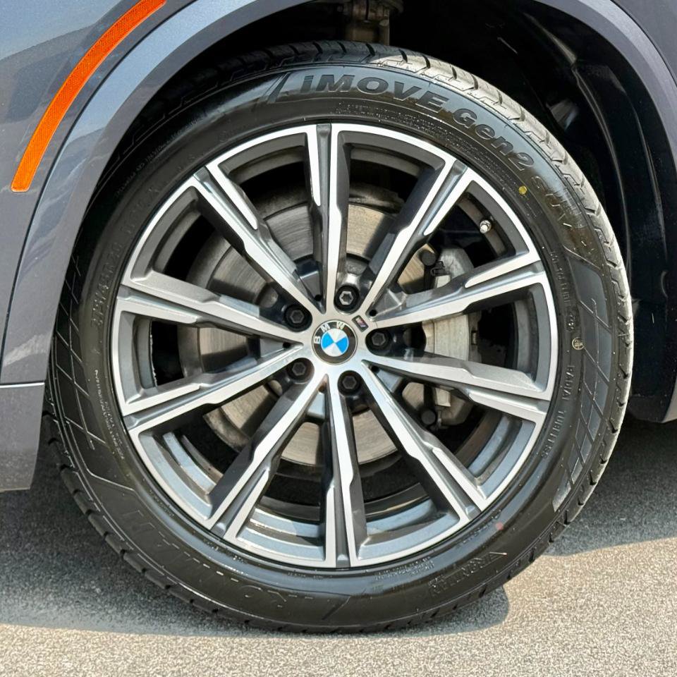 Used 2019 BMW X5 xDrive40i w/ M Sport Package AWD/4WD image 28