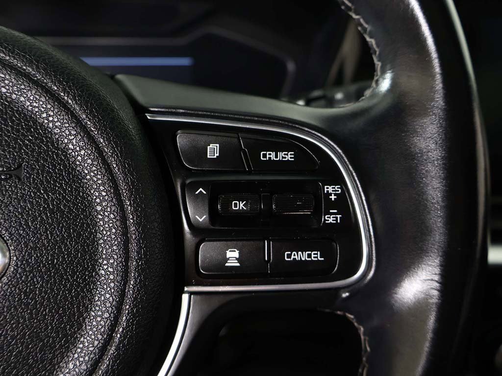 Used 2020 Kia Niro Touring image 45