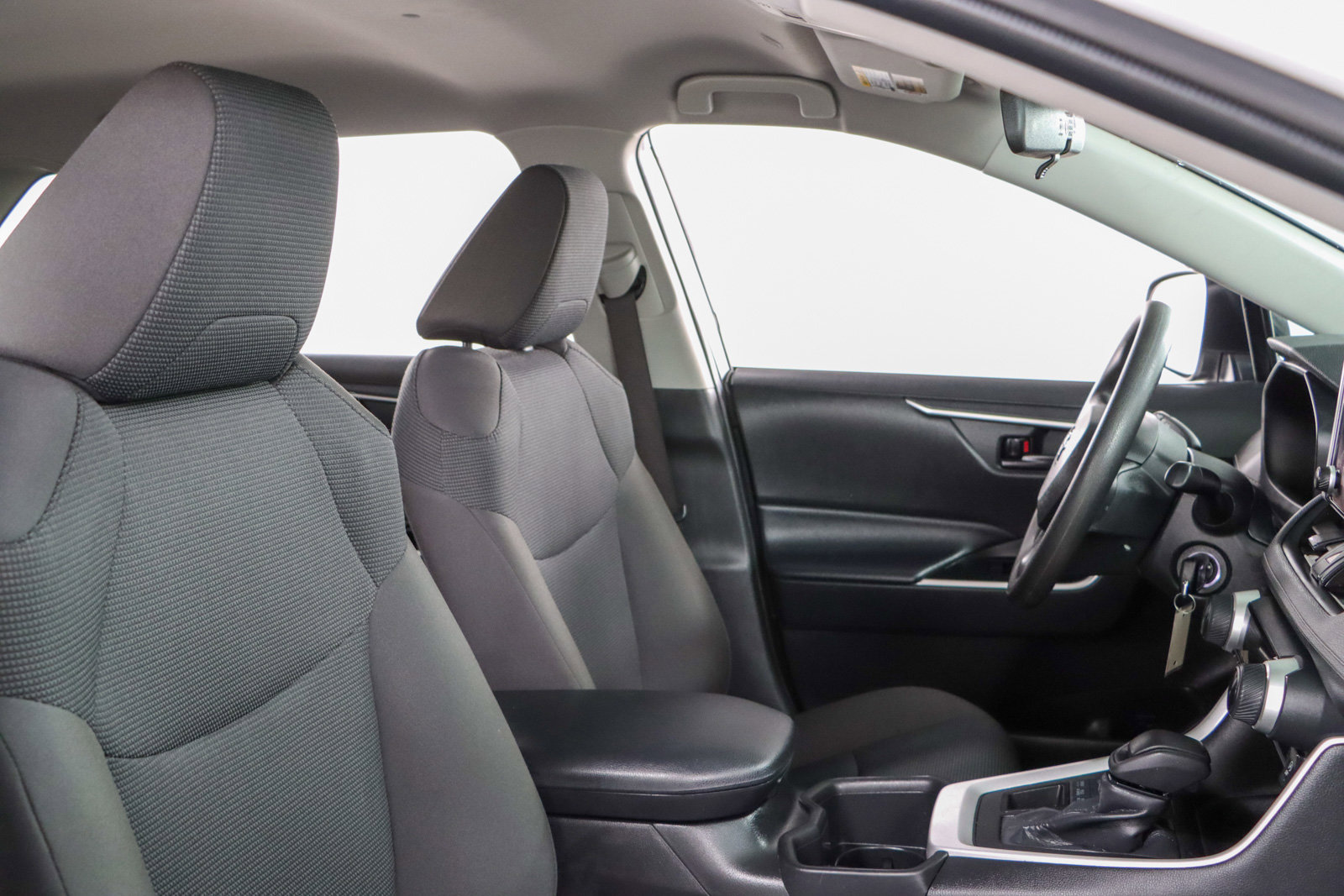 Used 2024 Toyota RAV4 LE image 26