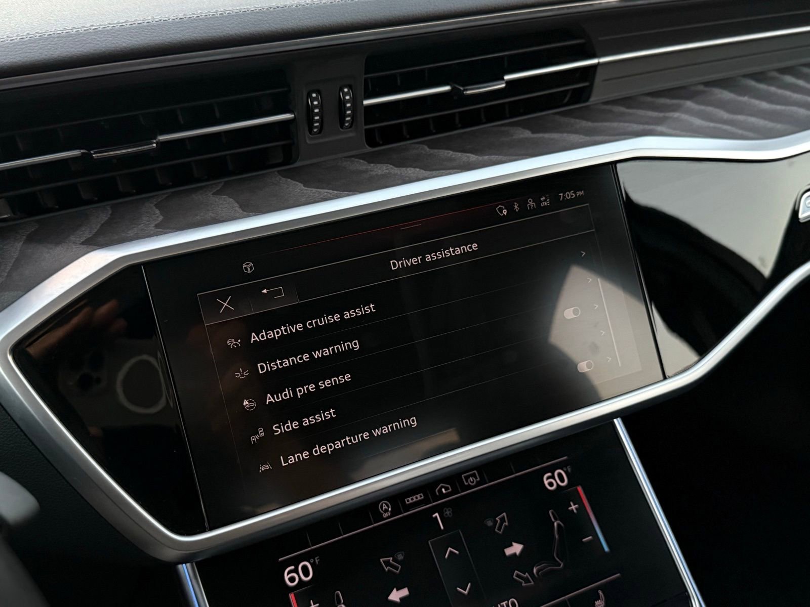 Used 2024 Audi A6 Premium Plus image 44