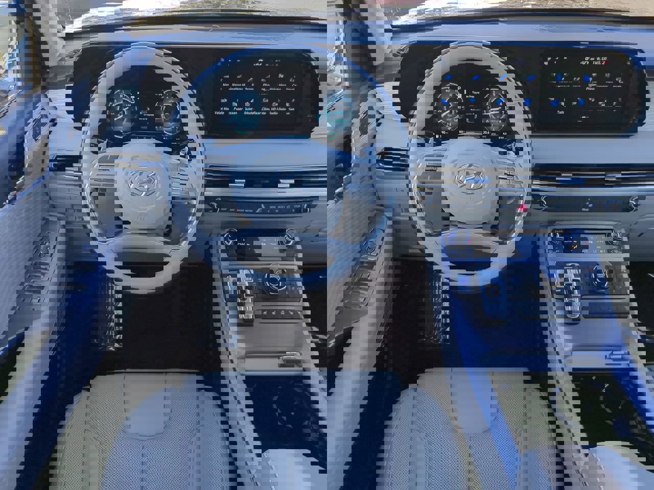Used 2024 Hyundai Palisade Calligraphy image 16