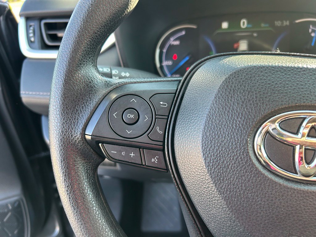 Used 2025 Toyota RAV4 XLE AWD/4WD image 21