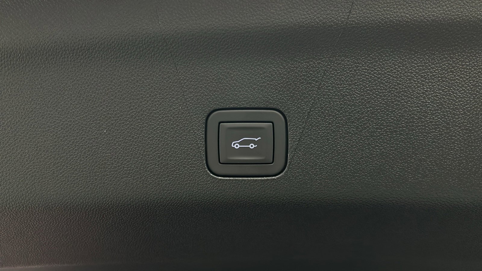 Used 2025 Cadillac Escalade Sport Platinum image 14