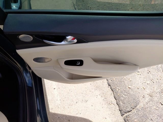 Used 2023 Kia Stinger GT-Line w/ Sun & Sound Package image 32