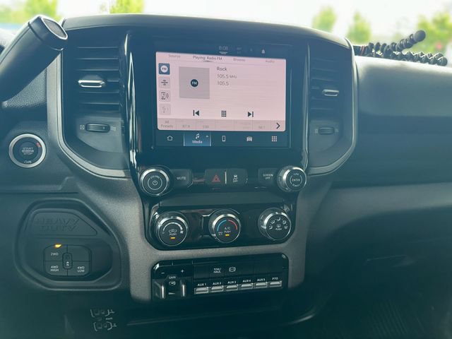 Used 2025 RAM 3500 Tradesman w/ Chrome Appearance Group AWD/4WD image 18